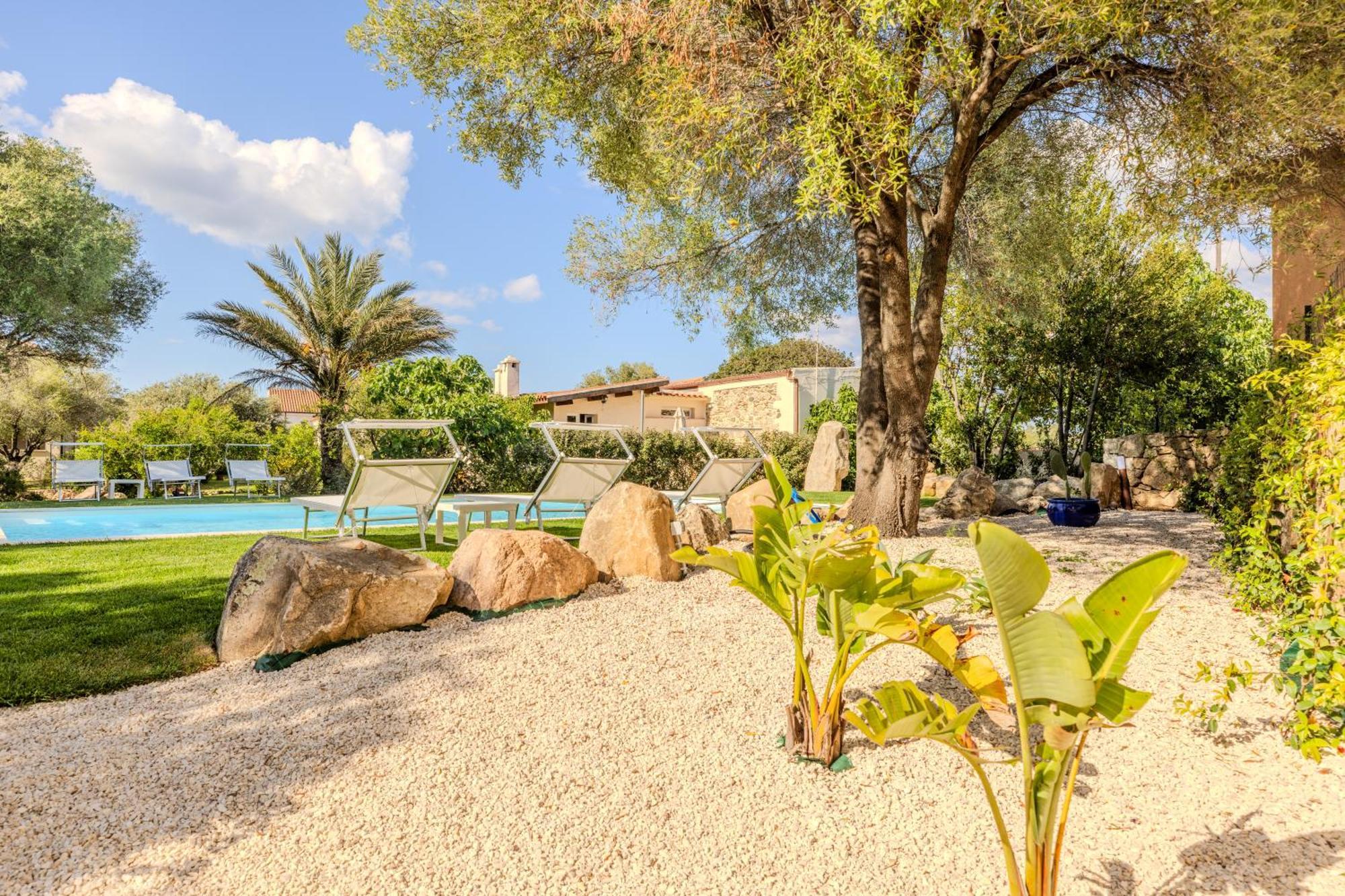 Stazzo San Teodoro Piscina Condivisa Apartment Exterior photo